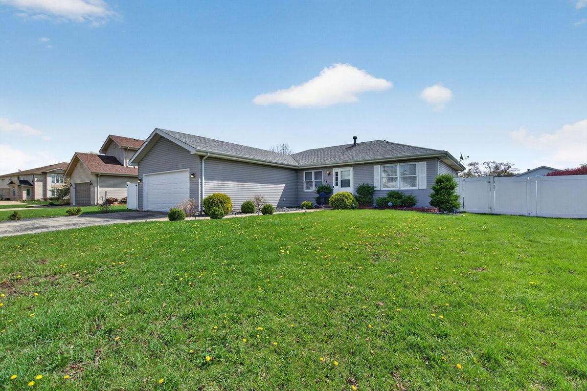 1486 Bradley Way, Bourbonnais, IL 60914