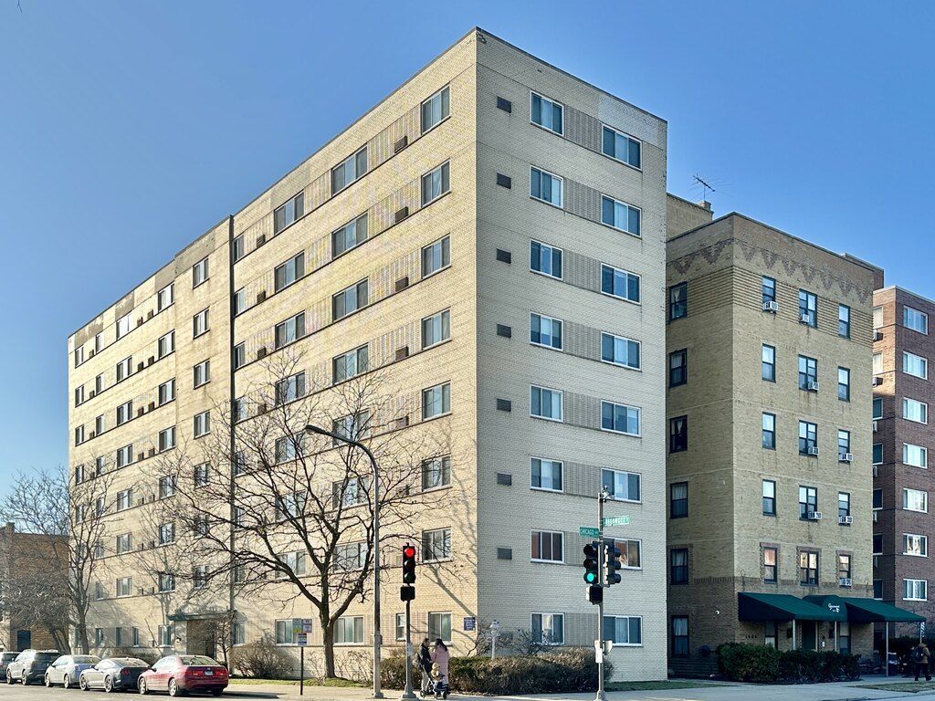 1400 Chicago Avenue — Evanston, IL 60201