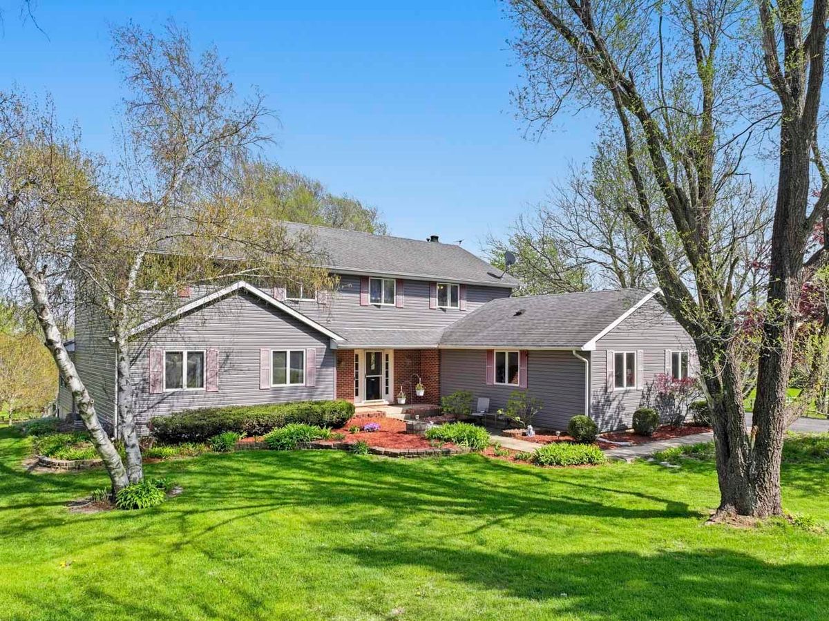 4218 Billingsgate Lane, Woodstock, IL 60098