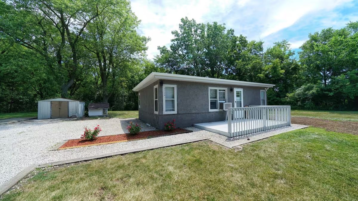 38261 N Wilson Avenue, Beach Park, IL 60087
