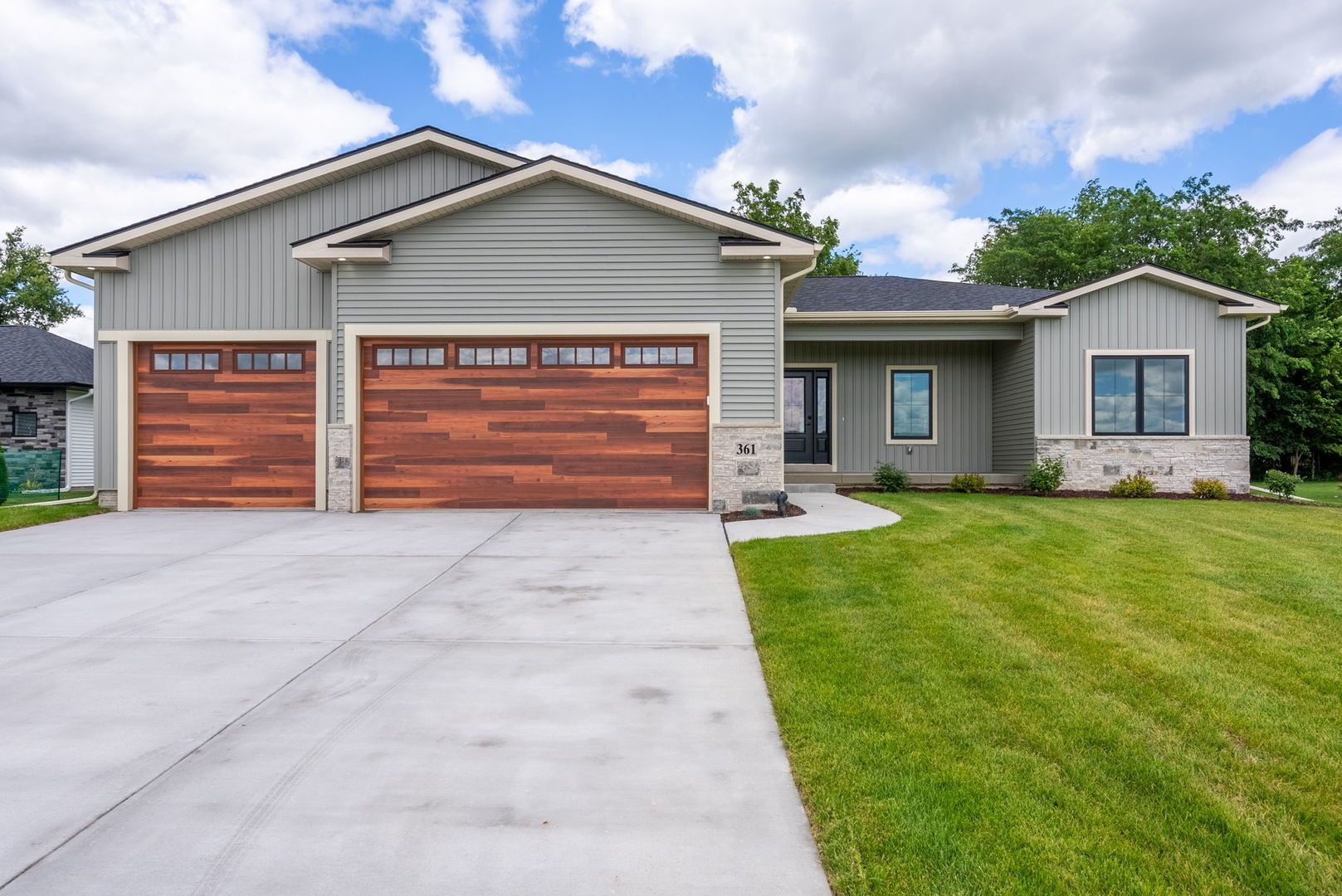 361 Linda Lane — Riverdale, IA 52722