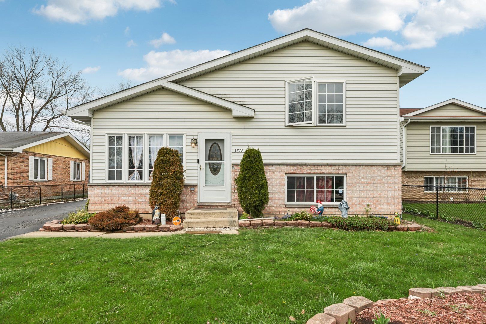 3312 Gilboa Avenue — Zion, IL 60099
