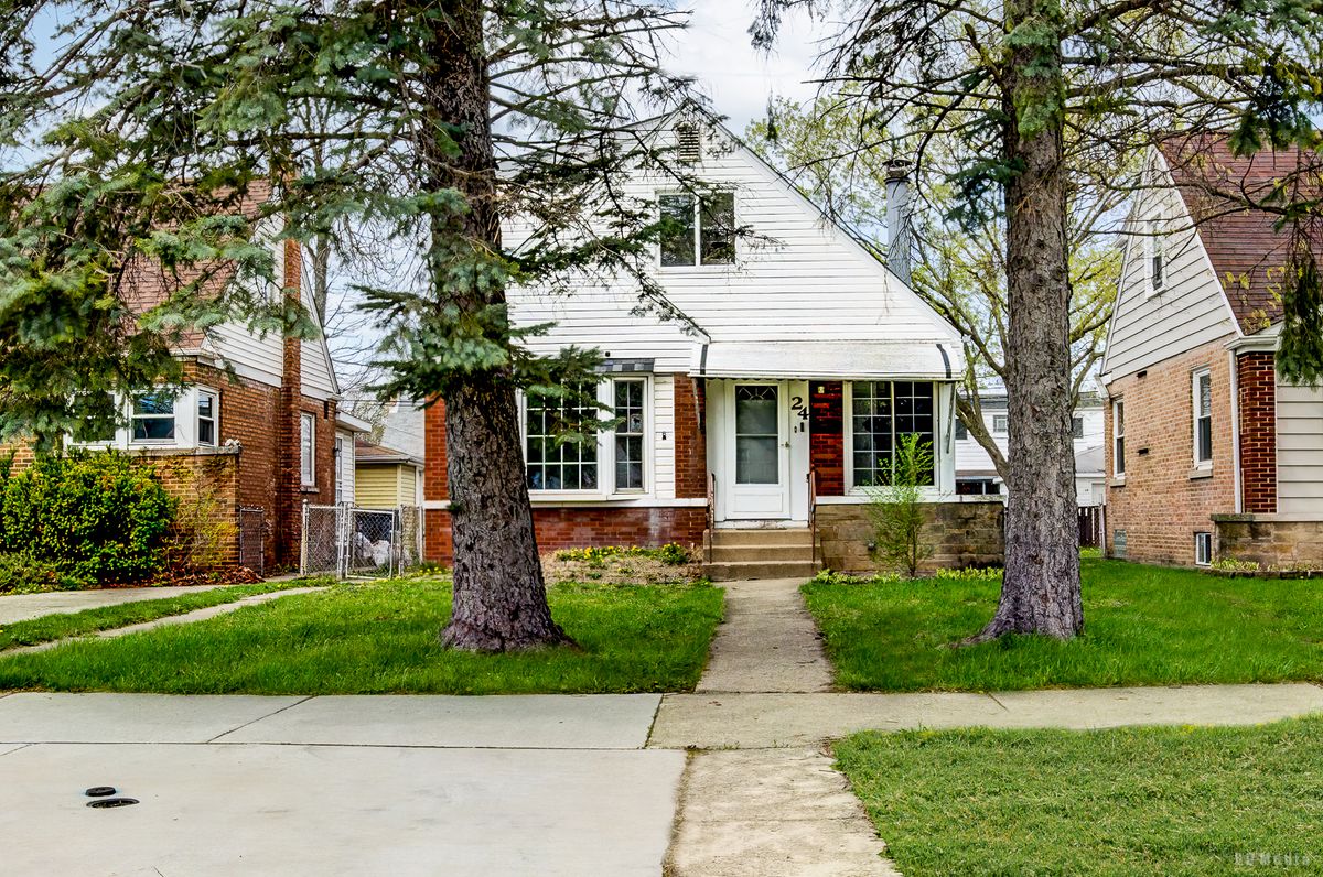 24 167th Street, Calumet City, IL 60409