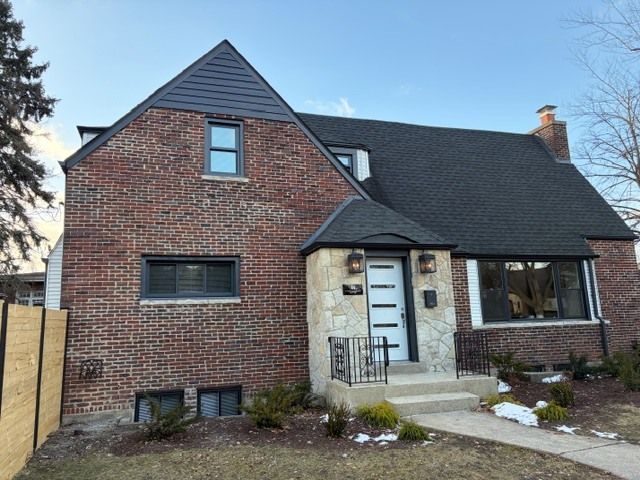 9001 Claremont Avenue, Chicago, IL 60643