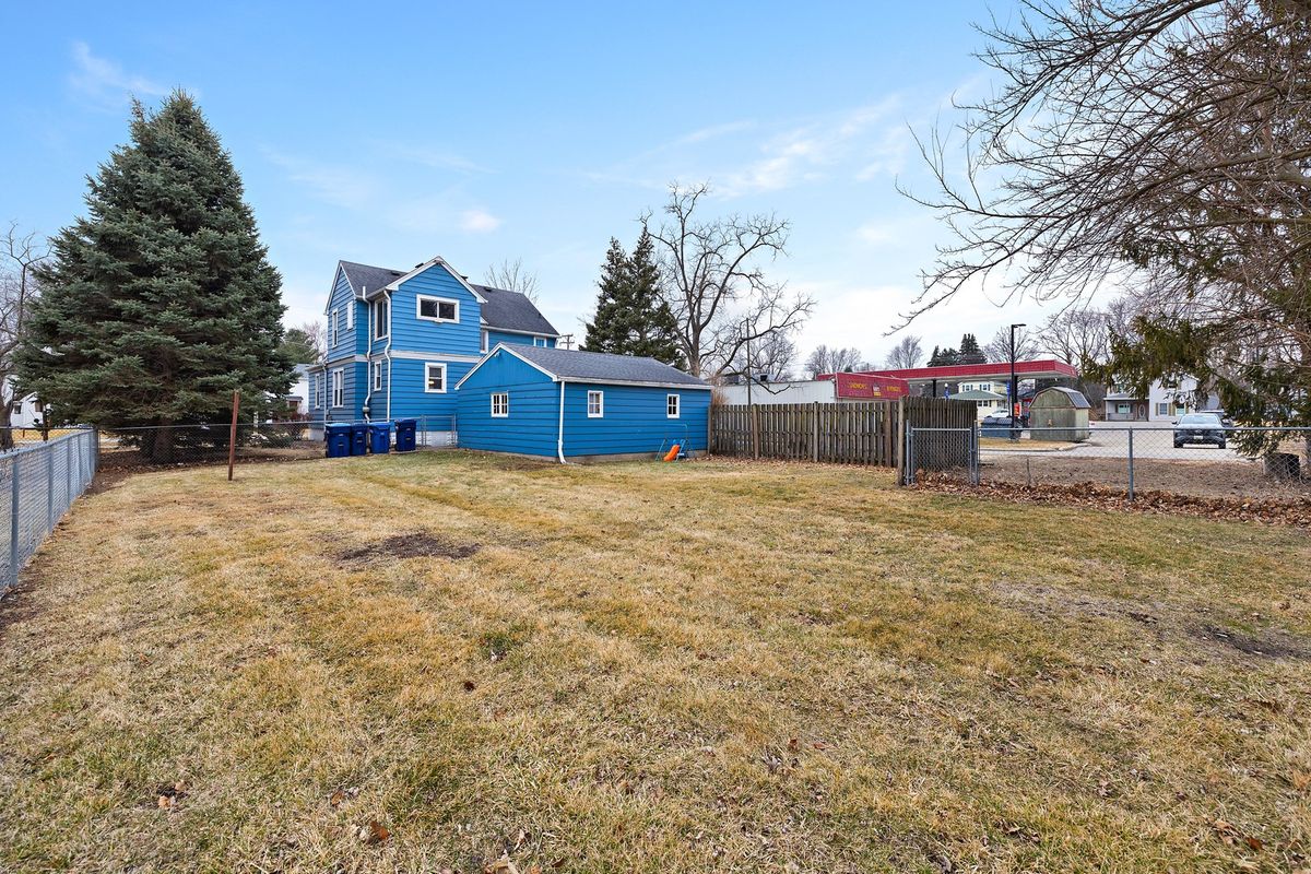 25 E Chestnut Avenue, Cortland, IL 60112