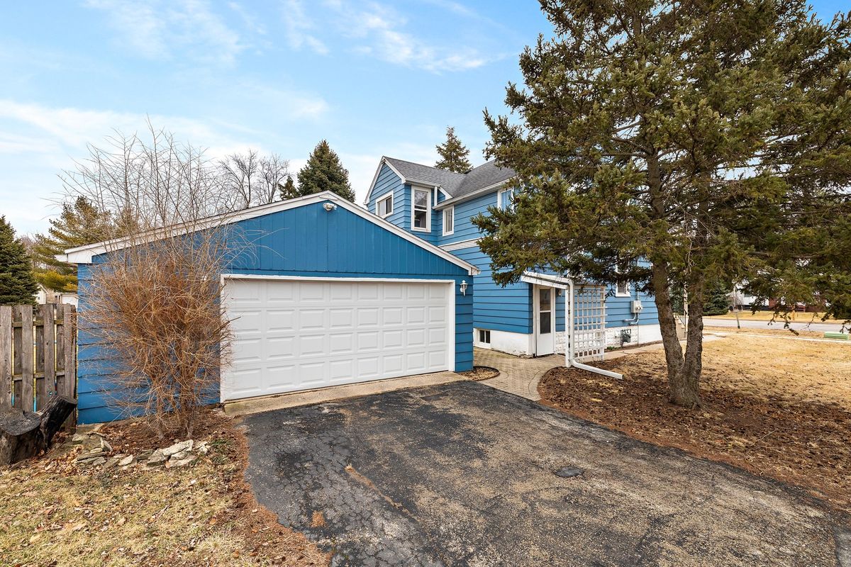25 E Chestnut Avenue, Cortland, IL 60112
