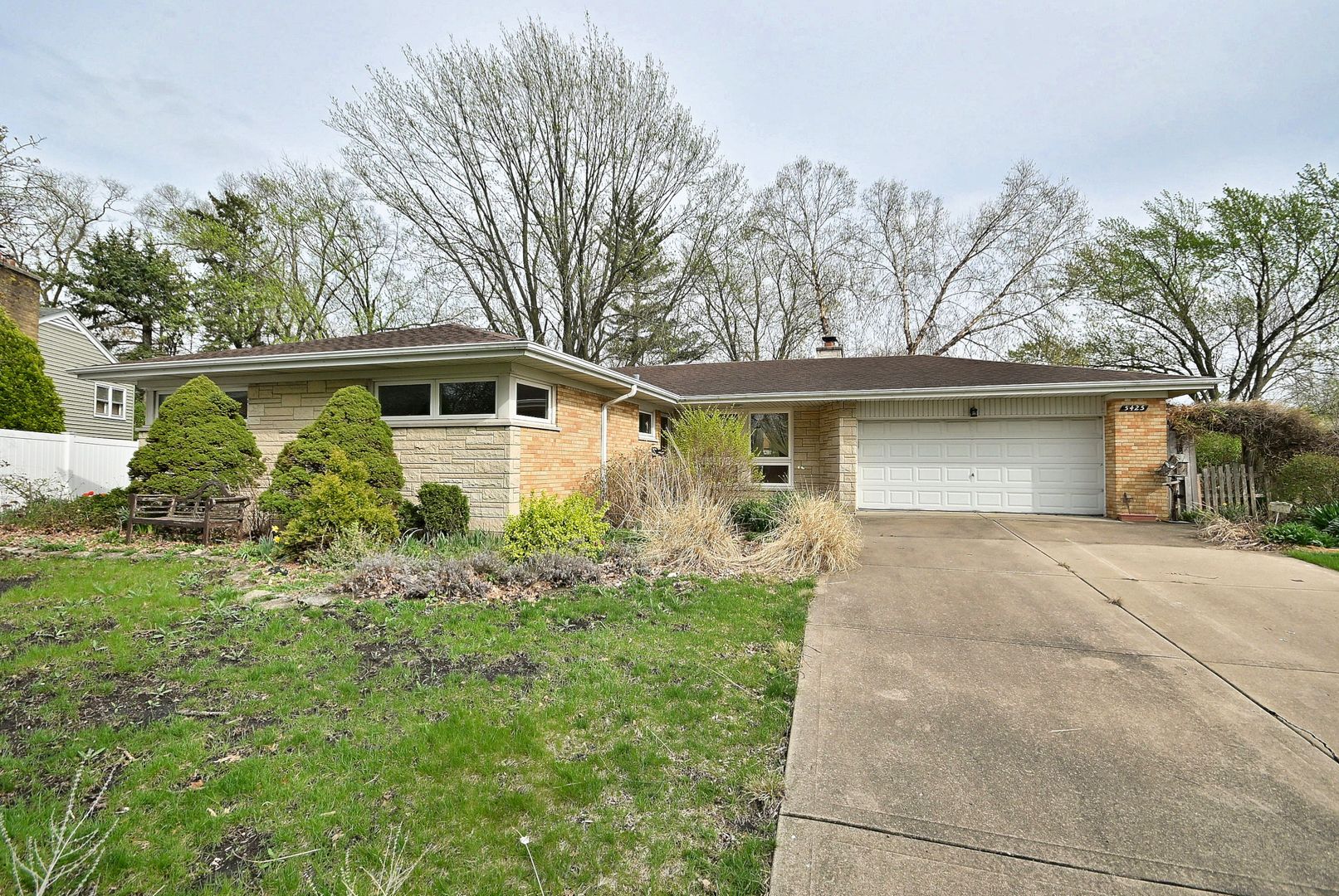 5425 Howard Avenue — Western Springs, IL 60558
