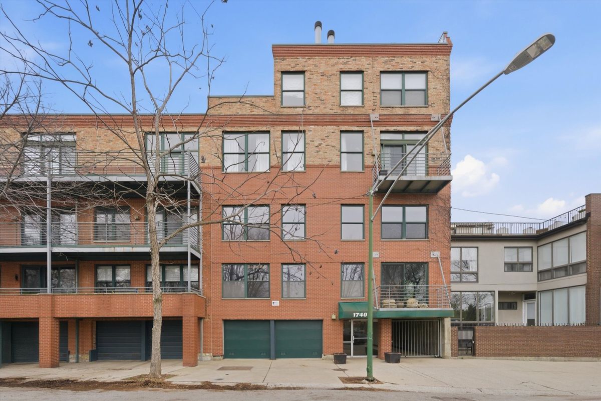 1740 Marshfield Avenue, Chicago, IL 60622