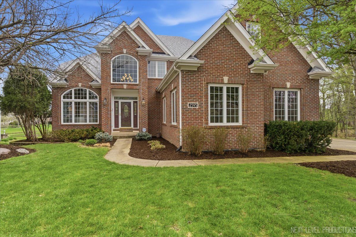 2595 Ginger Woods Drive — Aurora, IL 60502