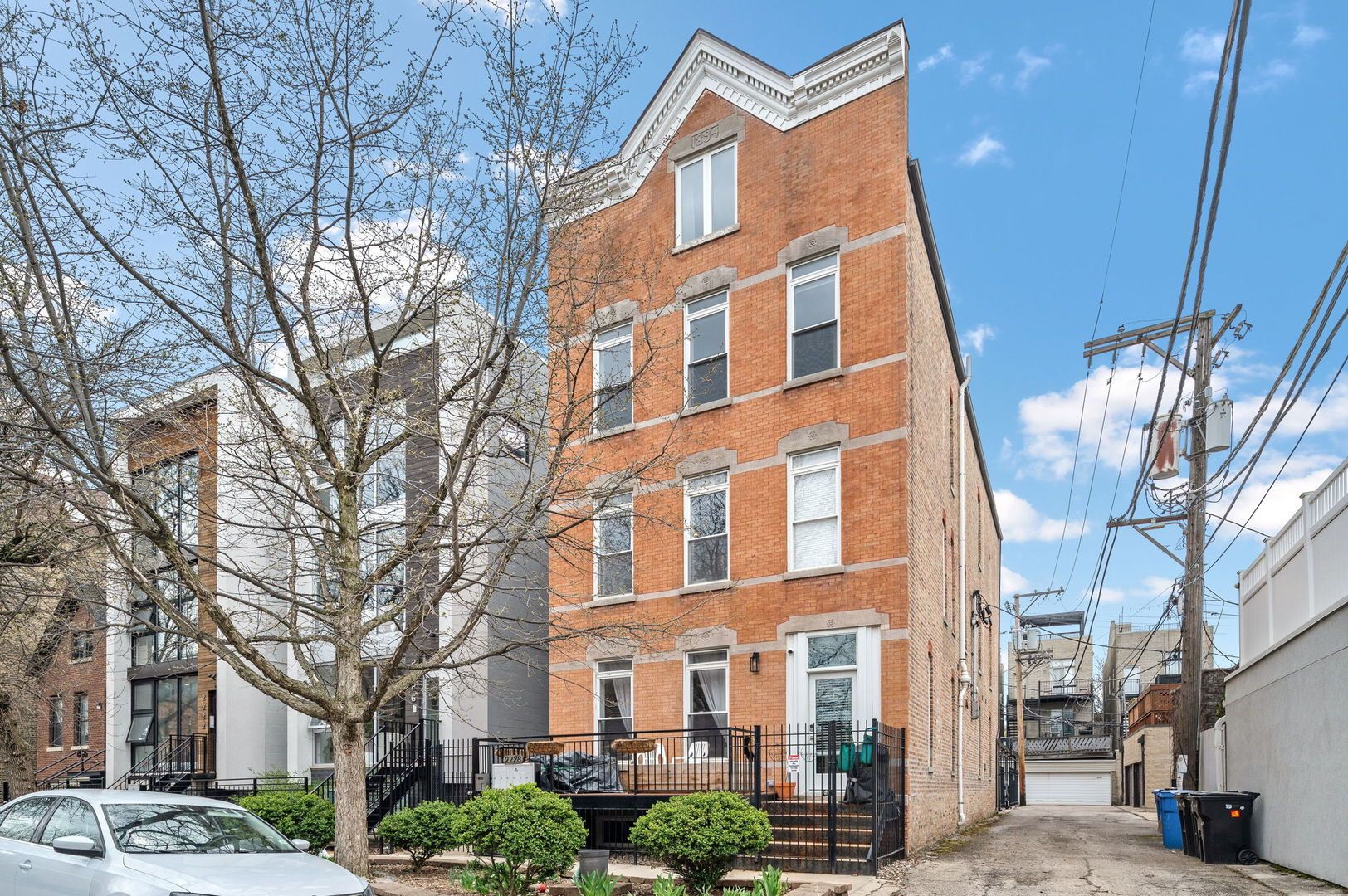 2228 N Hamilton Avenue #3F — Chicago, IL 60647