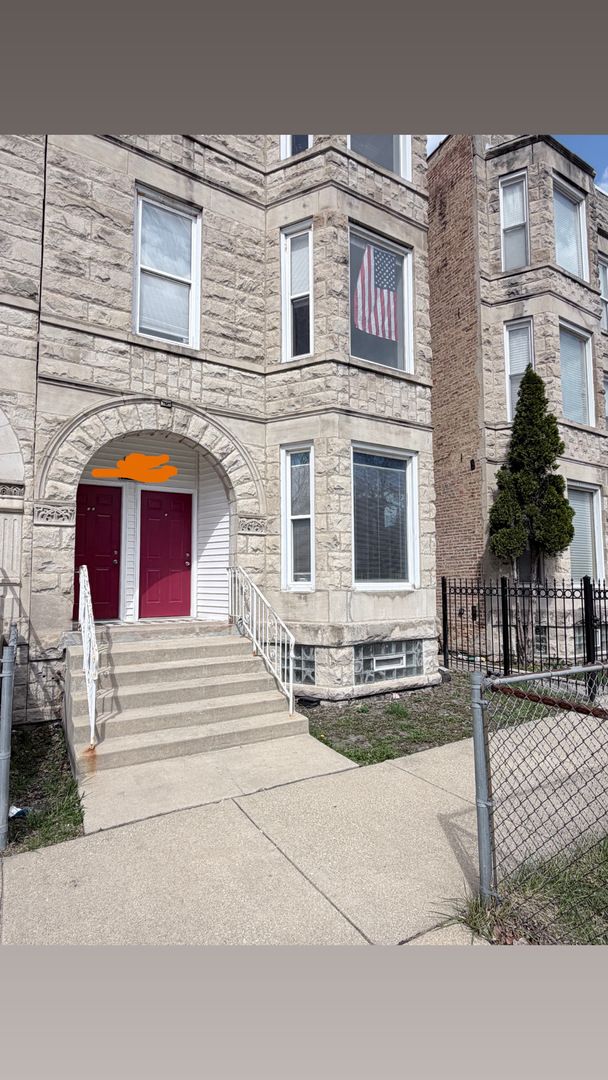 3140 Fulton Street, Chicago, IL 60612