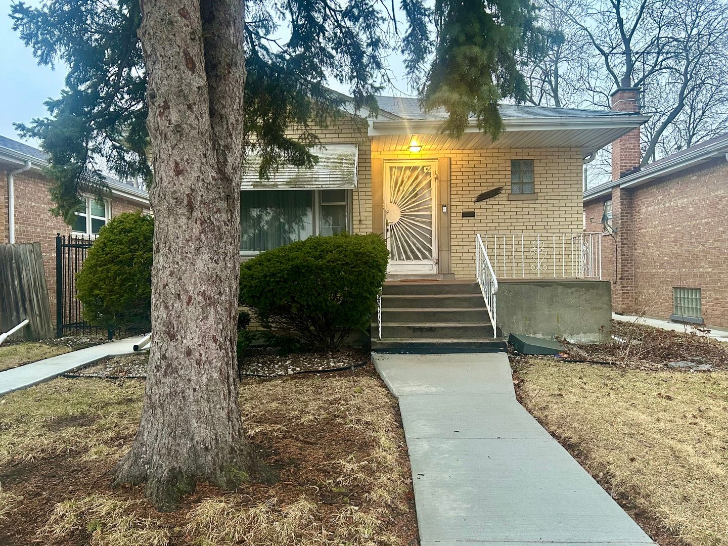 12334 S Loomis Street — Calumet Park, IL 60827