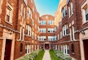 3748 Irving Park Road, Chicago, IL 60618