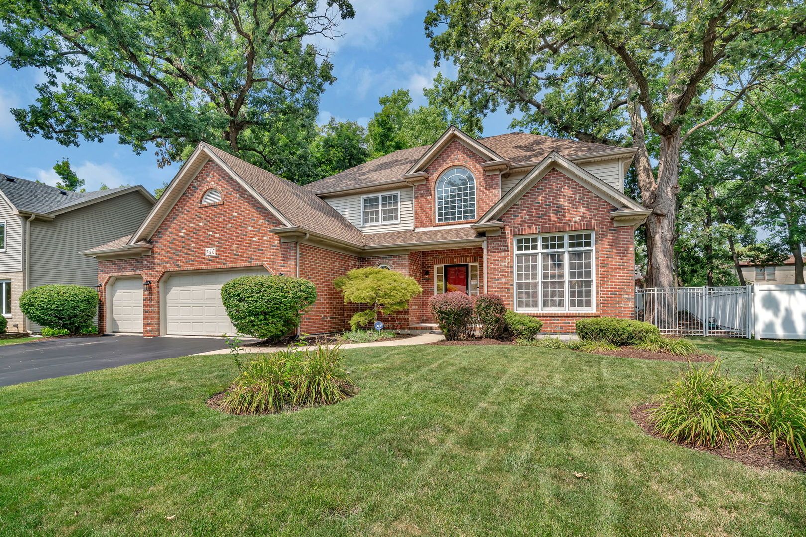 745 Feather Sound Drive — Bolingbrook, IL 60440