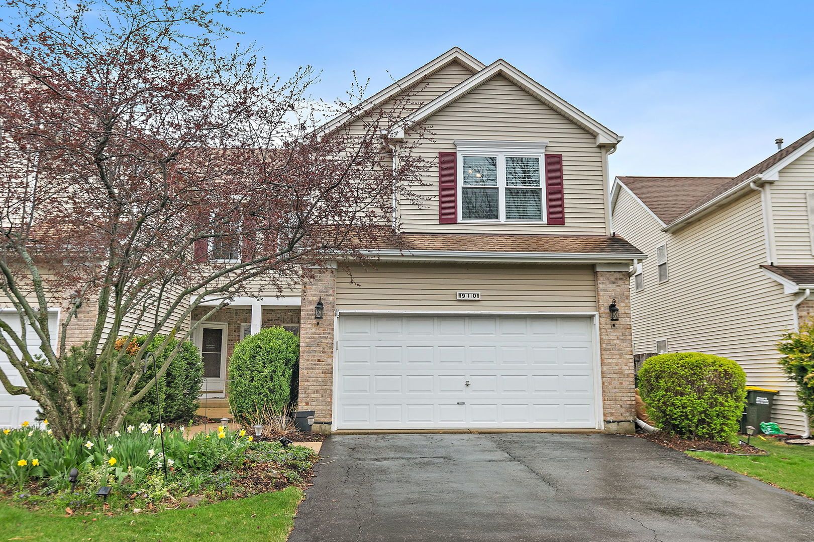 910 Cynthia Lane — Lake In The Hills, IL 60156
