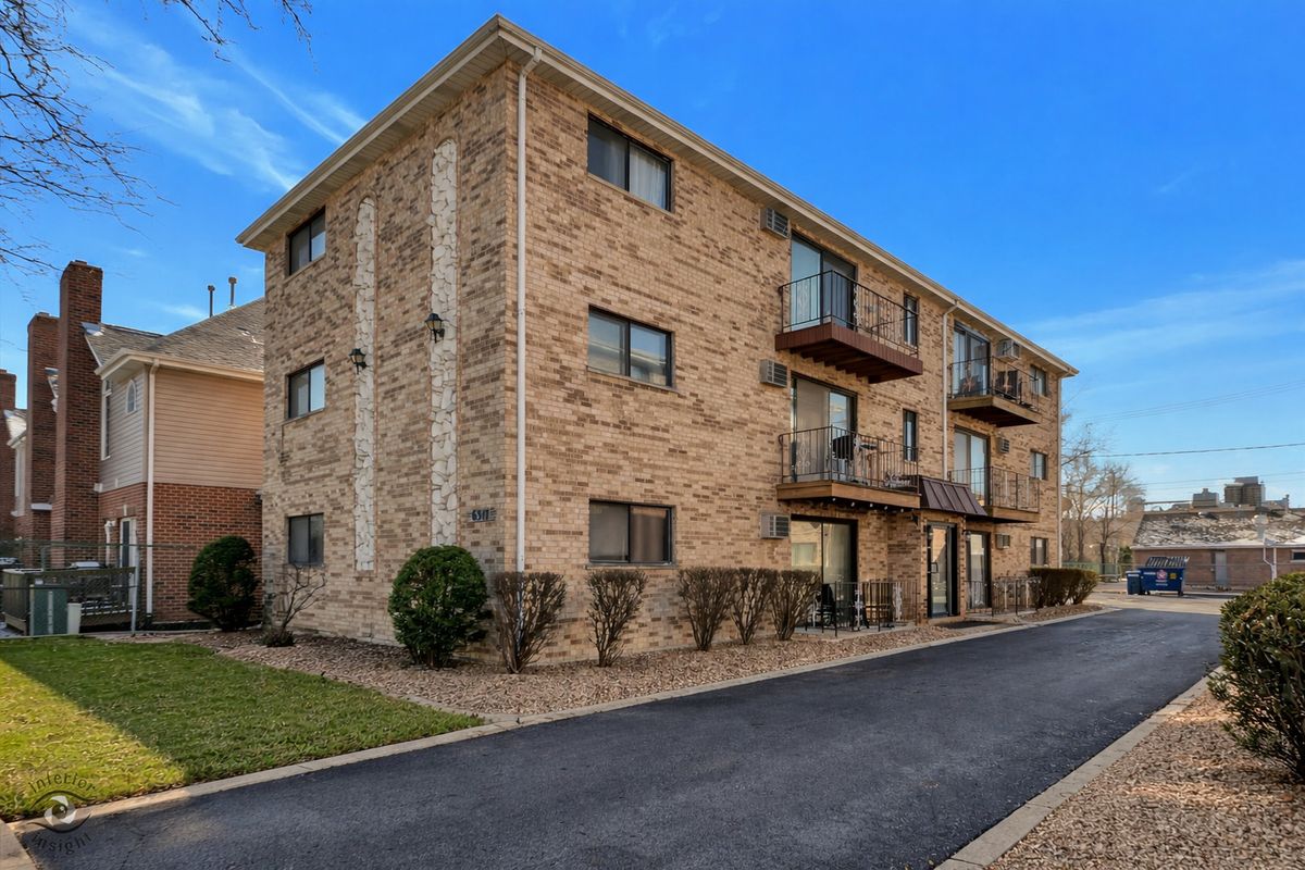 6317 64th Place, Chicago, IL 60638