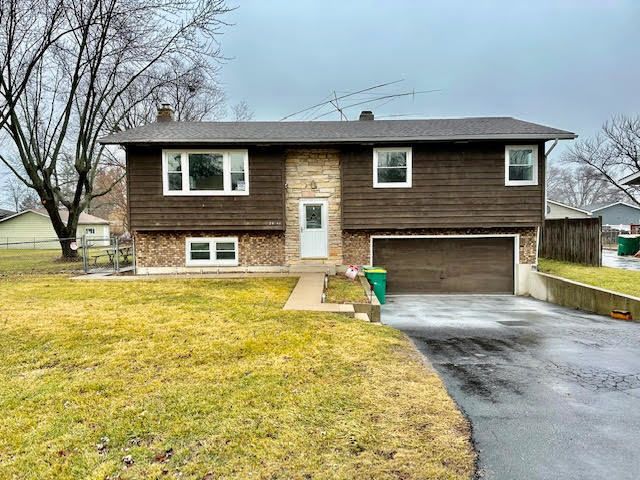25640 W Glade Drive — Lake Villa, IL 60046