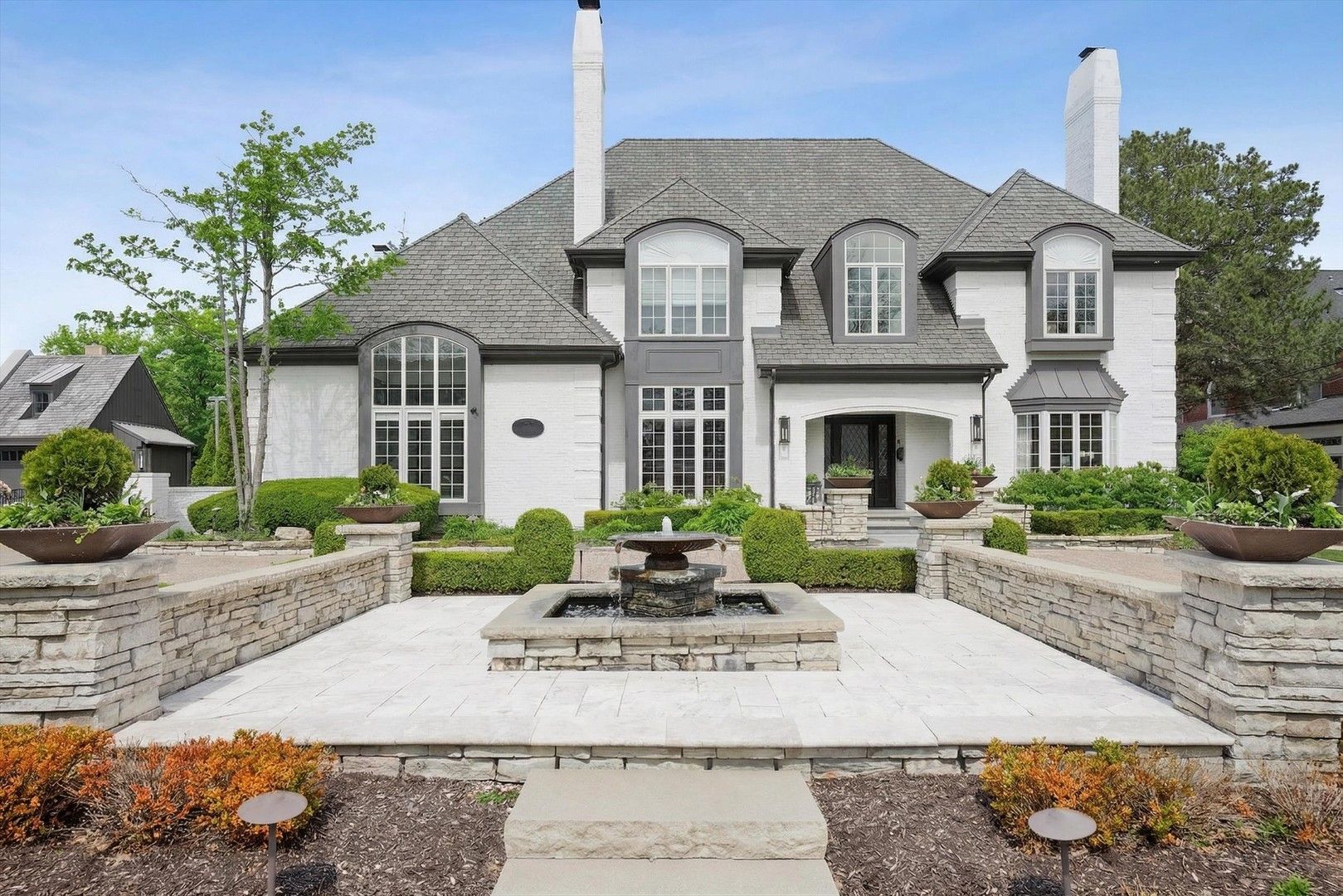 21 E 8th Street — Hinsdale, IL 60521