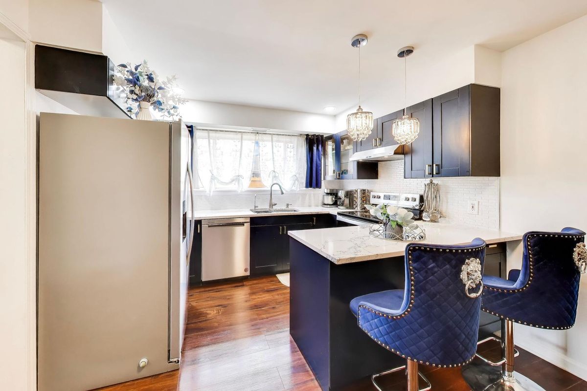 1310 Beverly Lane, Streamwood, IL 60107