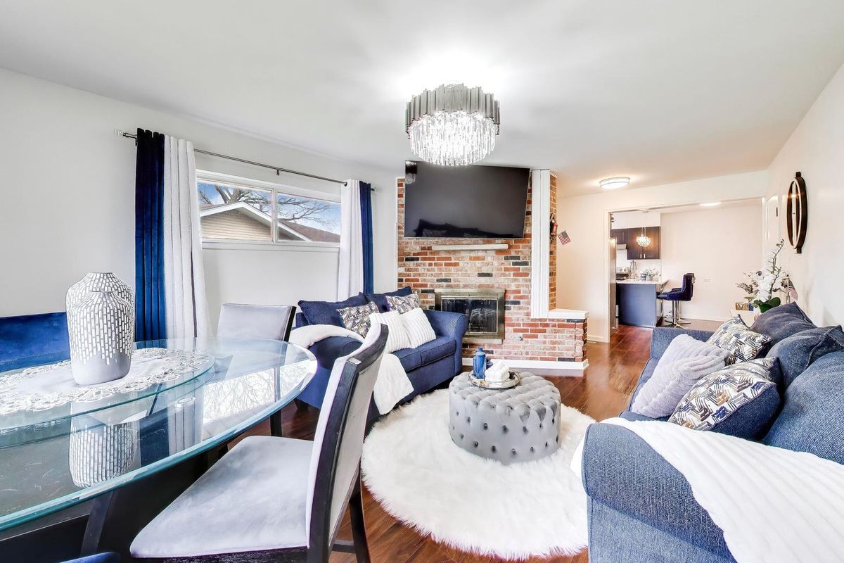 1310 Beverly Lane, Streamwood, IL 60107