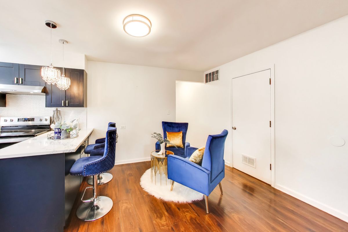 1310 Beverly Lane, Streamwood, IL 60107