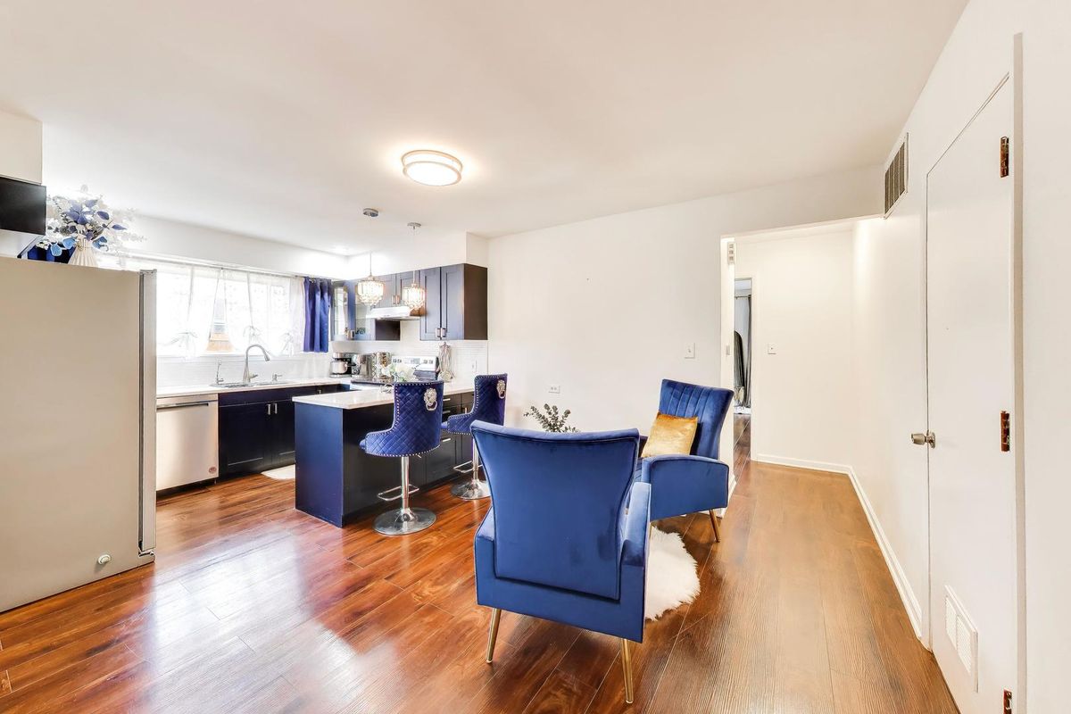 1310 Beverly Lane, Streamwood, IL 60107