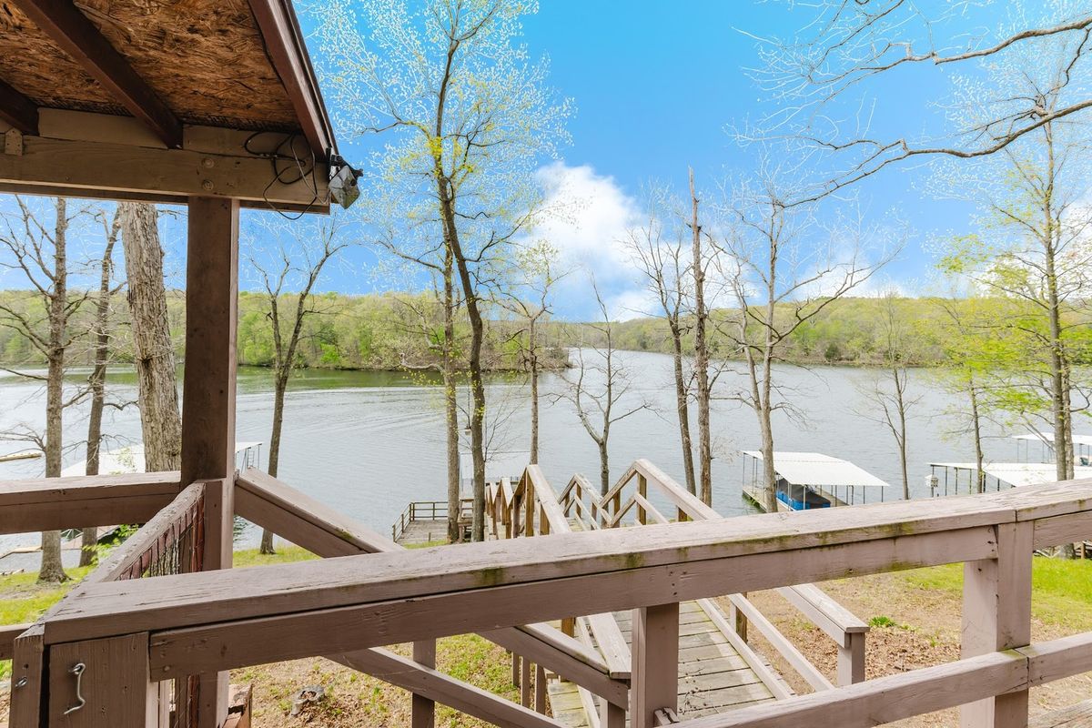 2380 Egyptian Hills Drive, Creal Springs, IL 62922