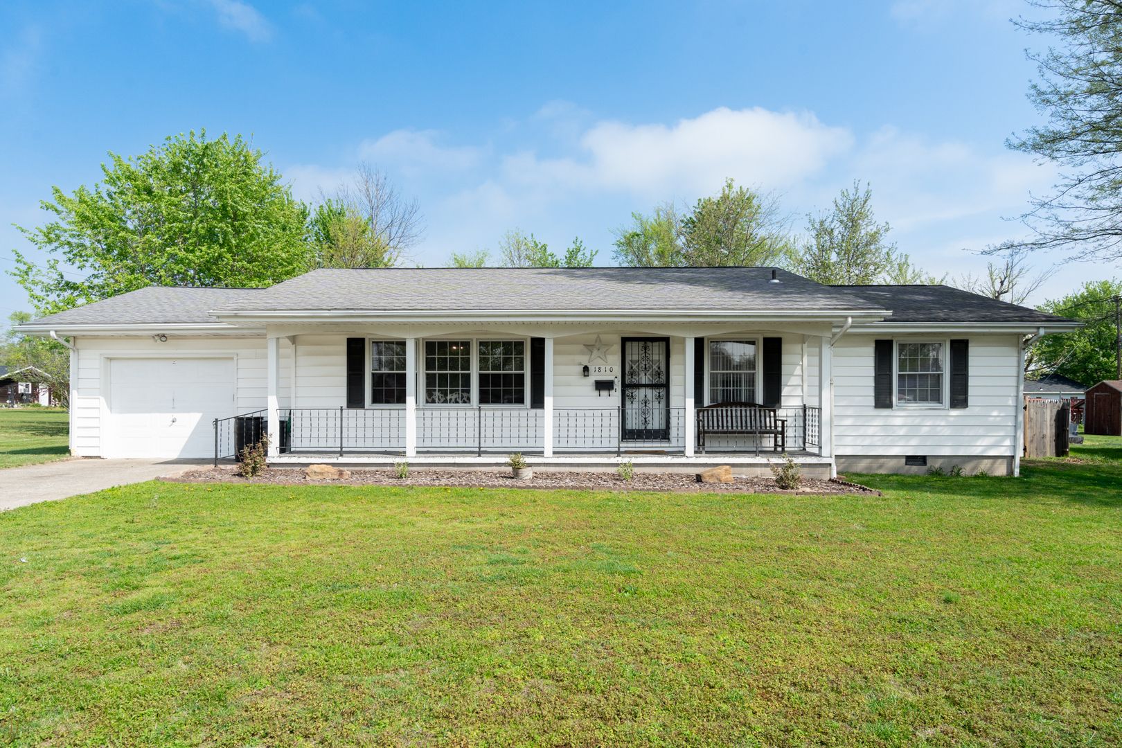 1810 W Chestnut Street — Marion, IL 62959