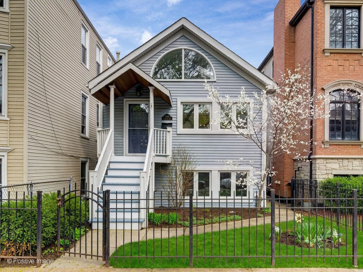 3043 HAMILTON Avenue, Chicago, IL 60618