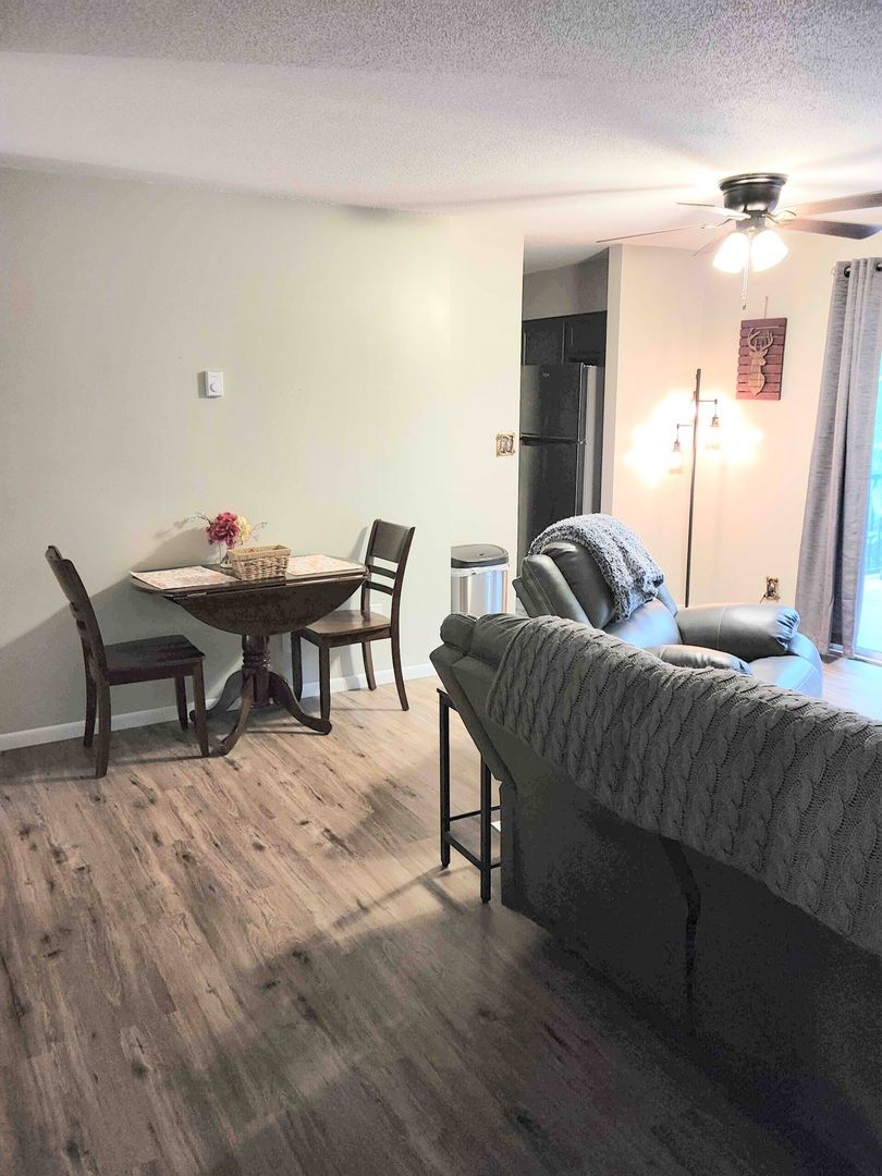 303 White Deer Run, Makanda, IL 62958