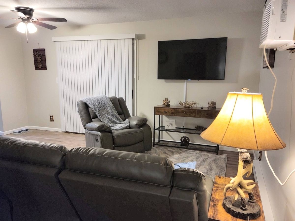 303 White Deer Run, Makanda, IL 62958