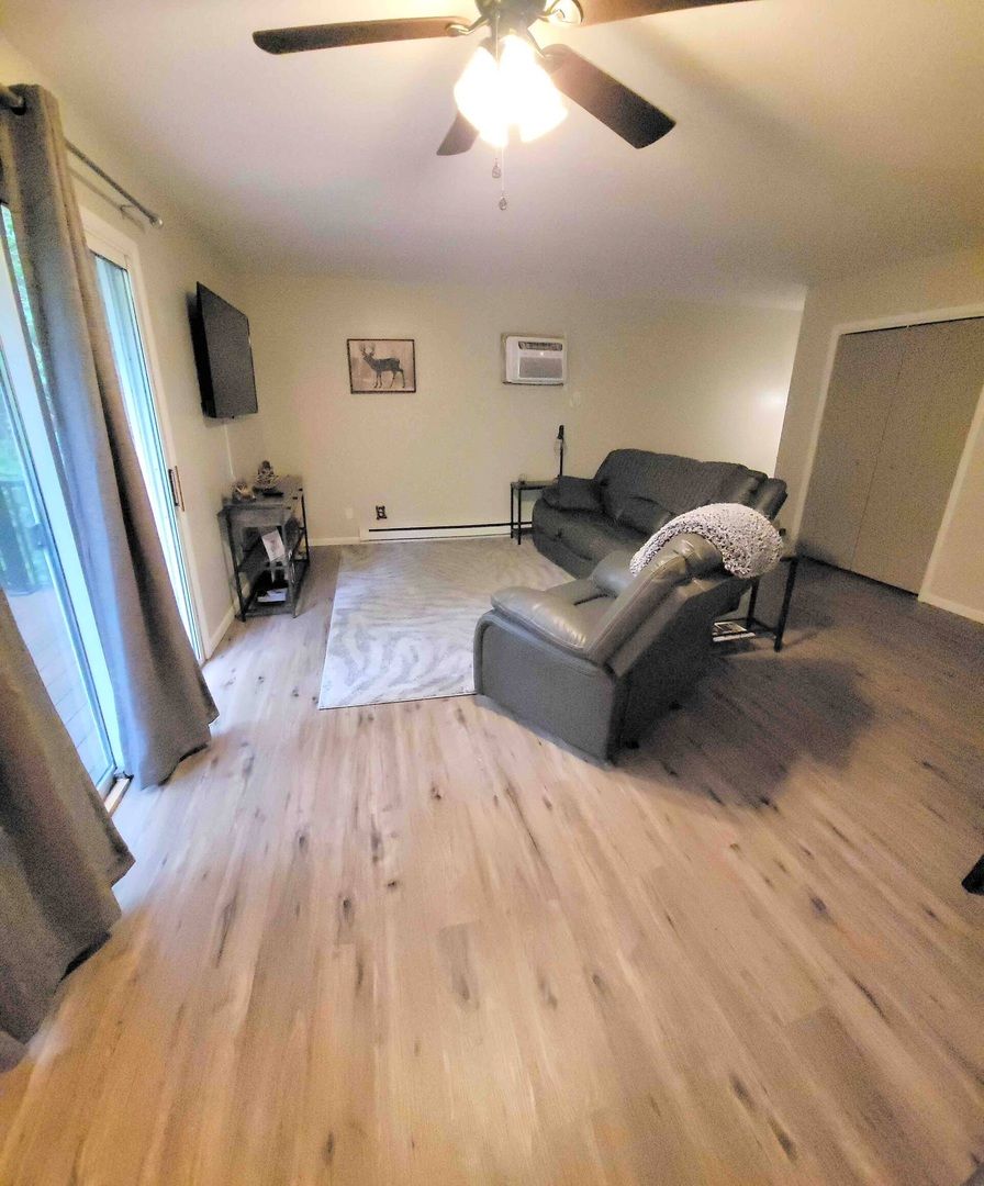 303 White Deer Run, Makanda, IL 62958