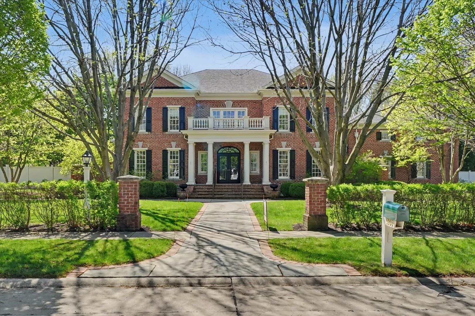 1203 Sussex Court — Champaign, IL 61821