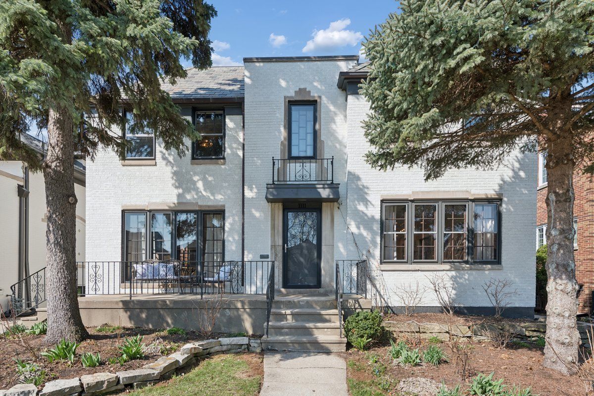 1111 Woodbine Avenue — Oak Park, IL 60302