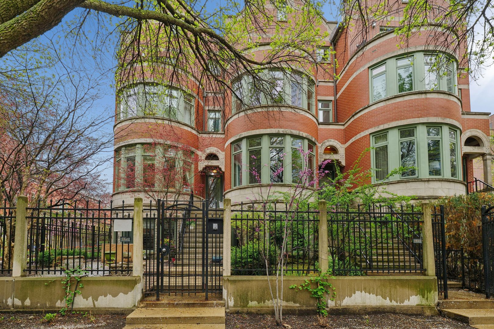 1401 S Indiana Avenue — Chicago, IL 60605