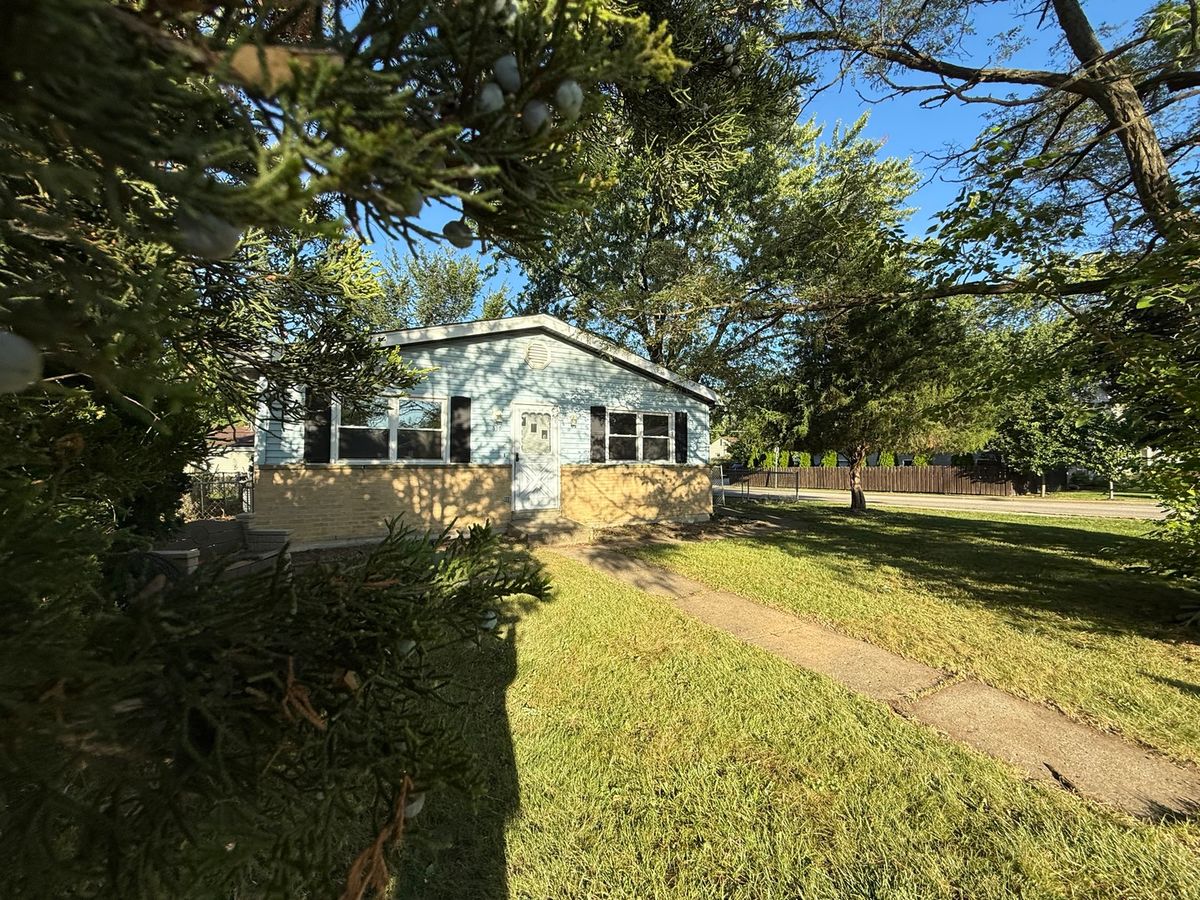 510 Hickory Street, Mundelein, IL 60060