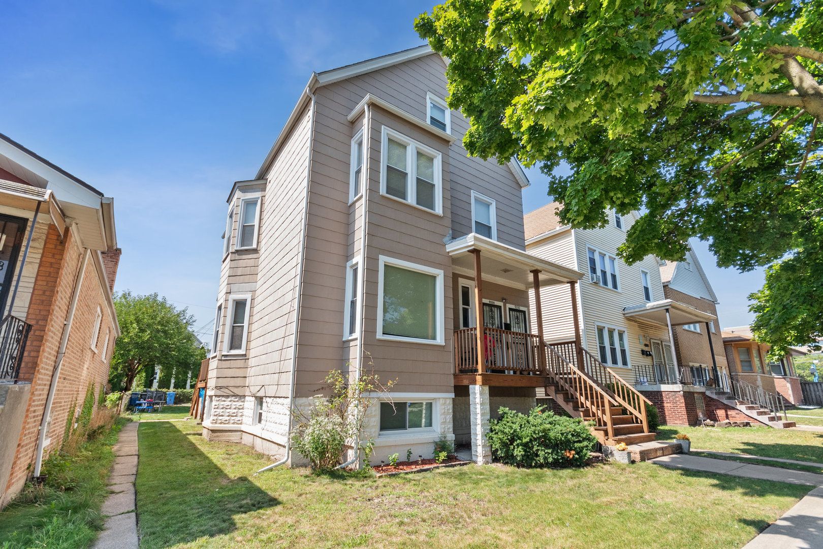 9330 S Yates Boulevard #3 — Chicago, IL 60617