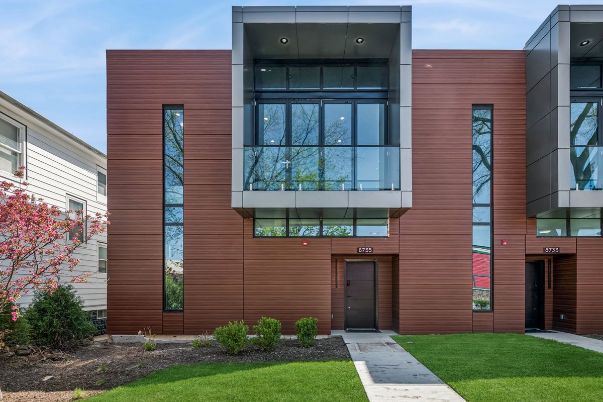 8735 Narragansett Avenue, Morton Grove, IL 60053