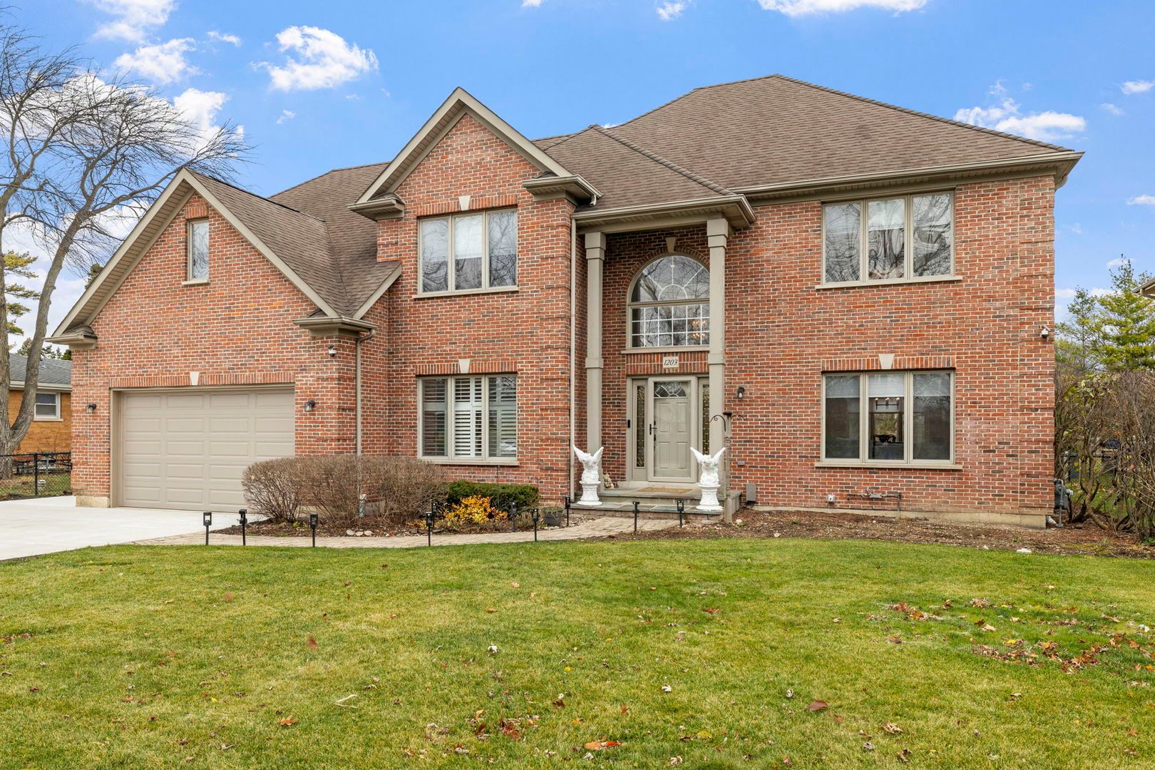 1203 N Burning Bush Lane — Mount Prospect, IL 60056