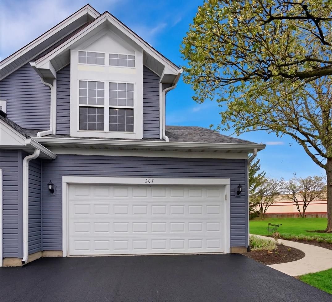 207 Canterbury Court — Oswego, IL 60543