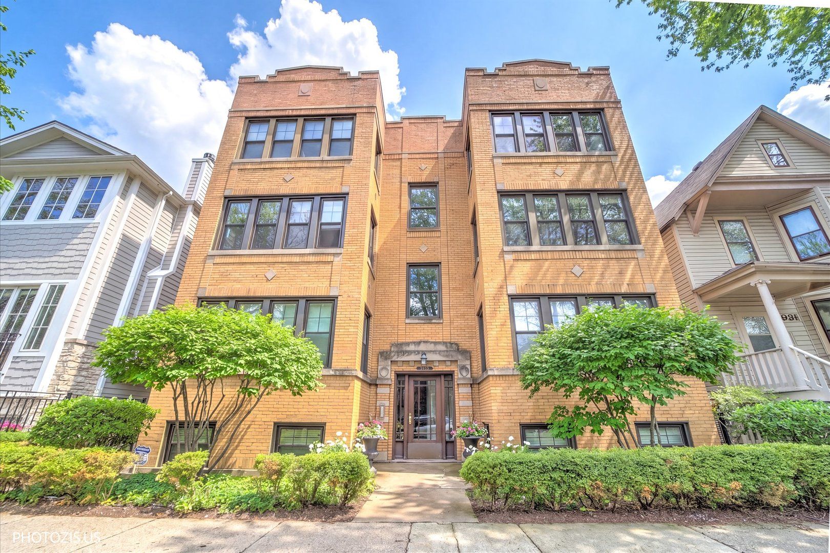 3933 N Marshfield Avenue #3S — Chicago, IL 60613