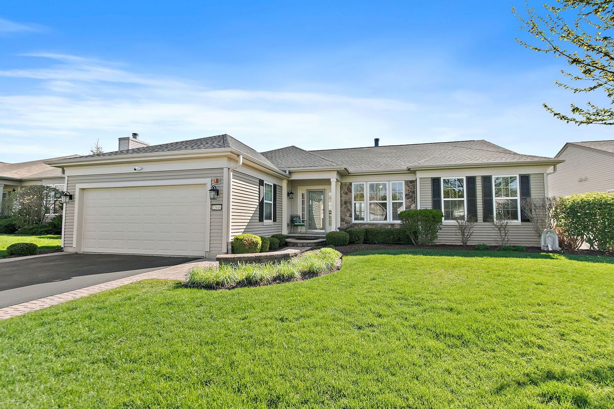 12646 Carmel Lane, Huntley, IL 60142