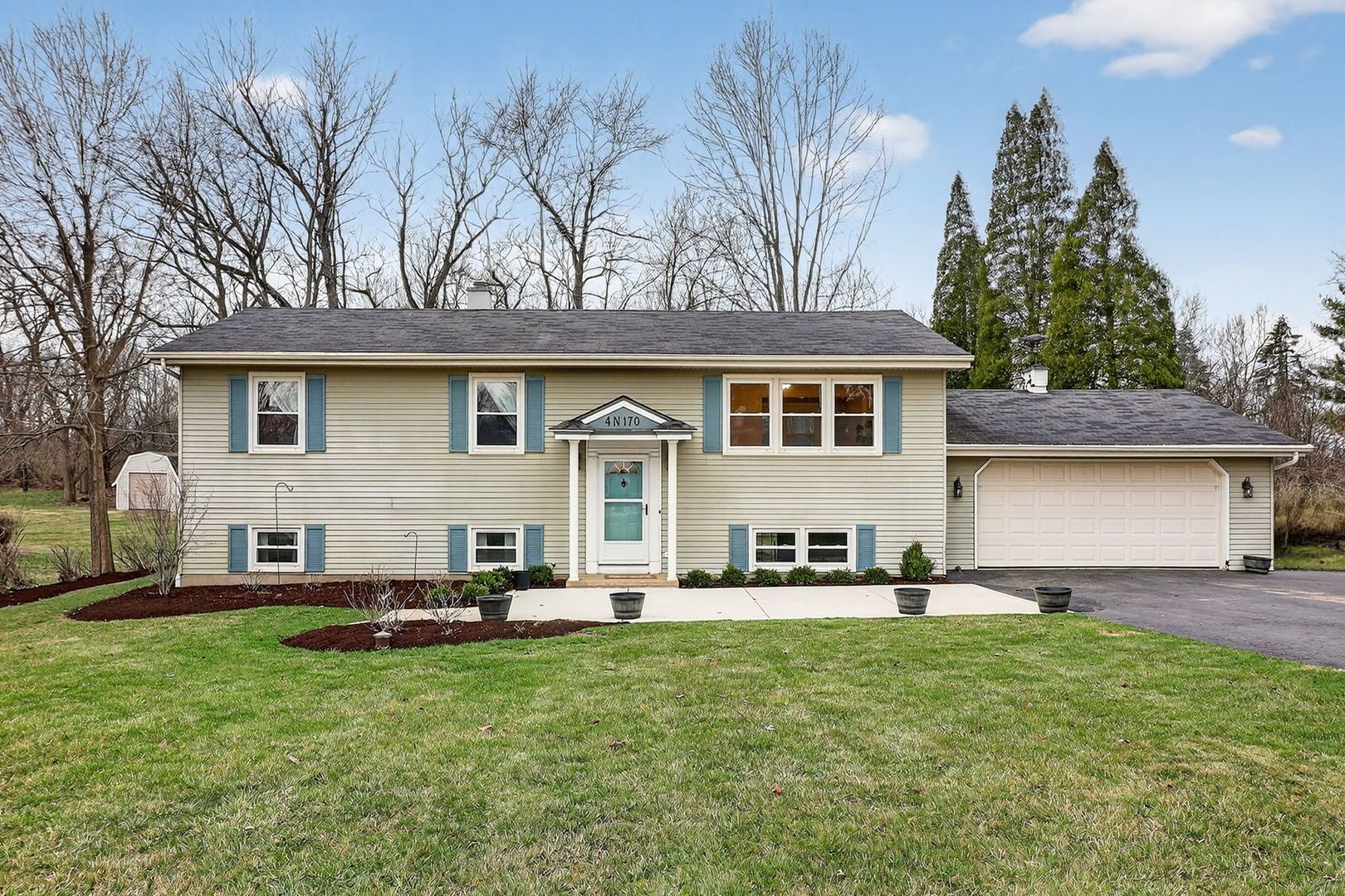 4N170 Wiant Road — West Chicago, IL 60185