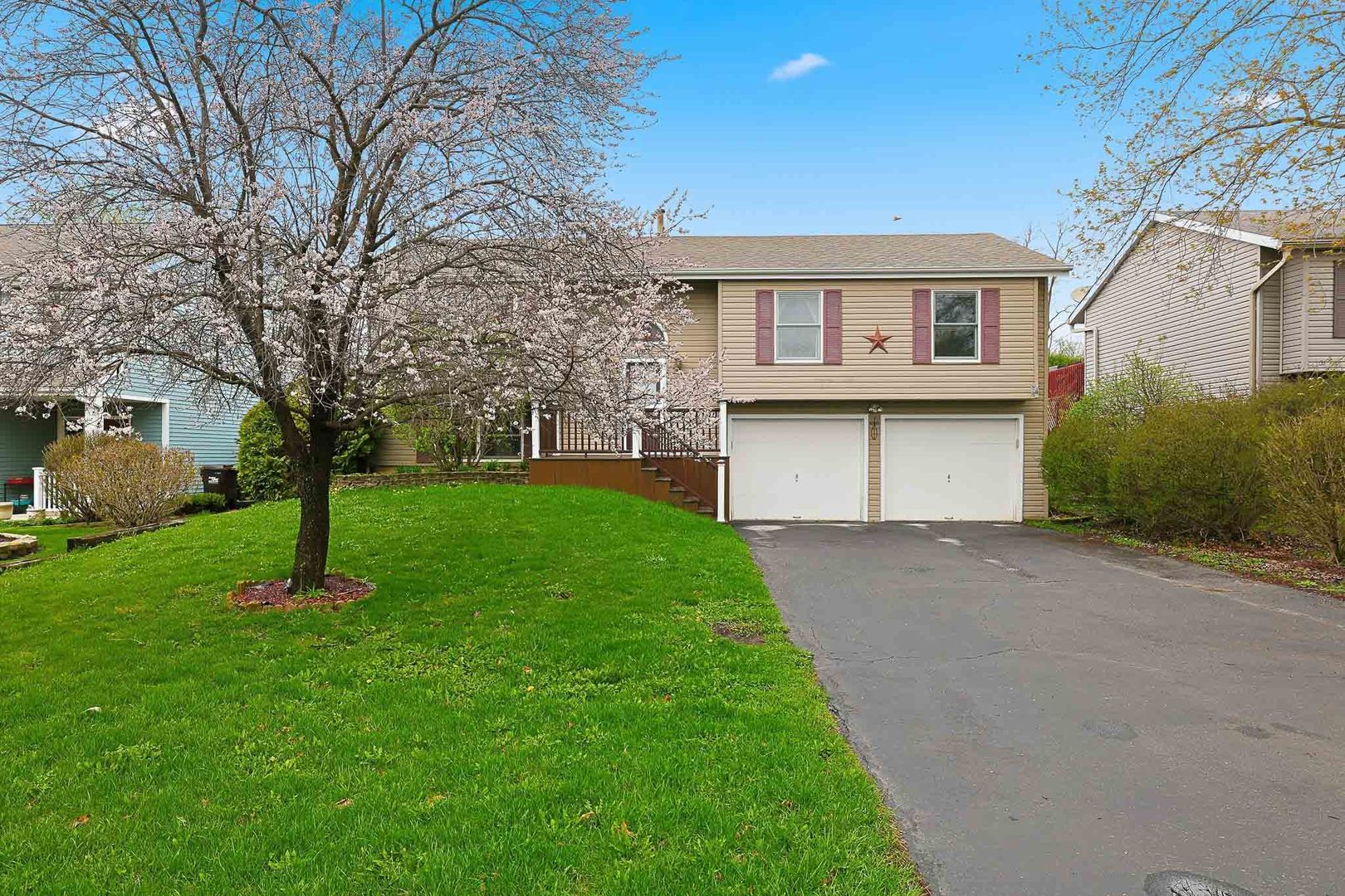 1358 Cottonwood Lane — Crystal Lake, IL 60014