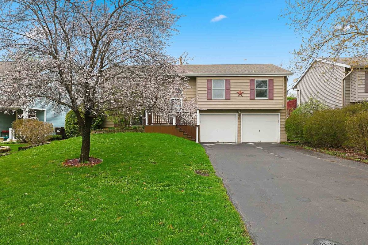 1358 Cottonwood Lane, Crystal Lake, IL 60014