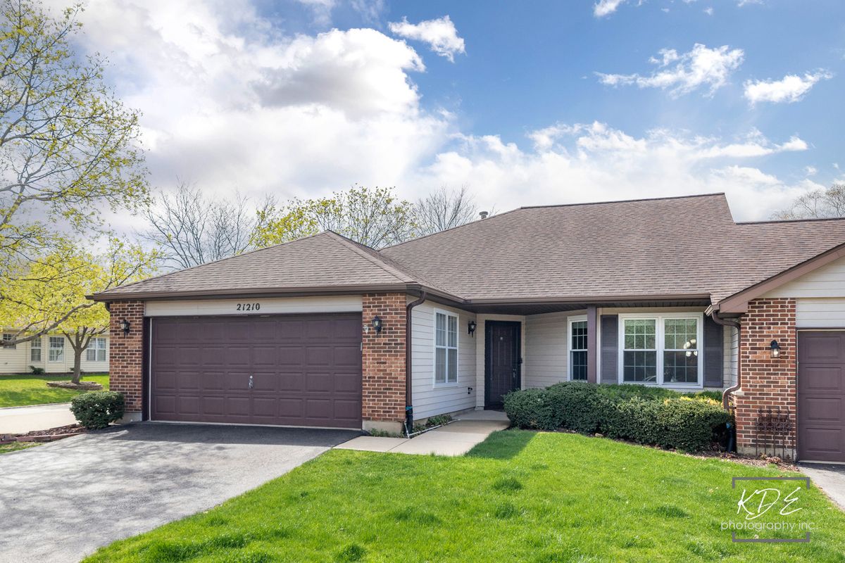 21210 Silktree Circle, Plainfield, IL 60544