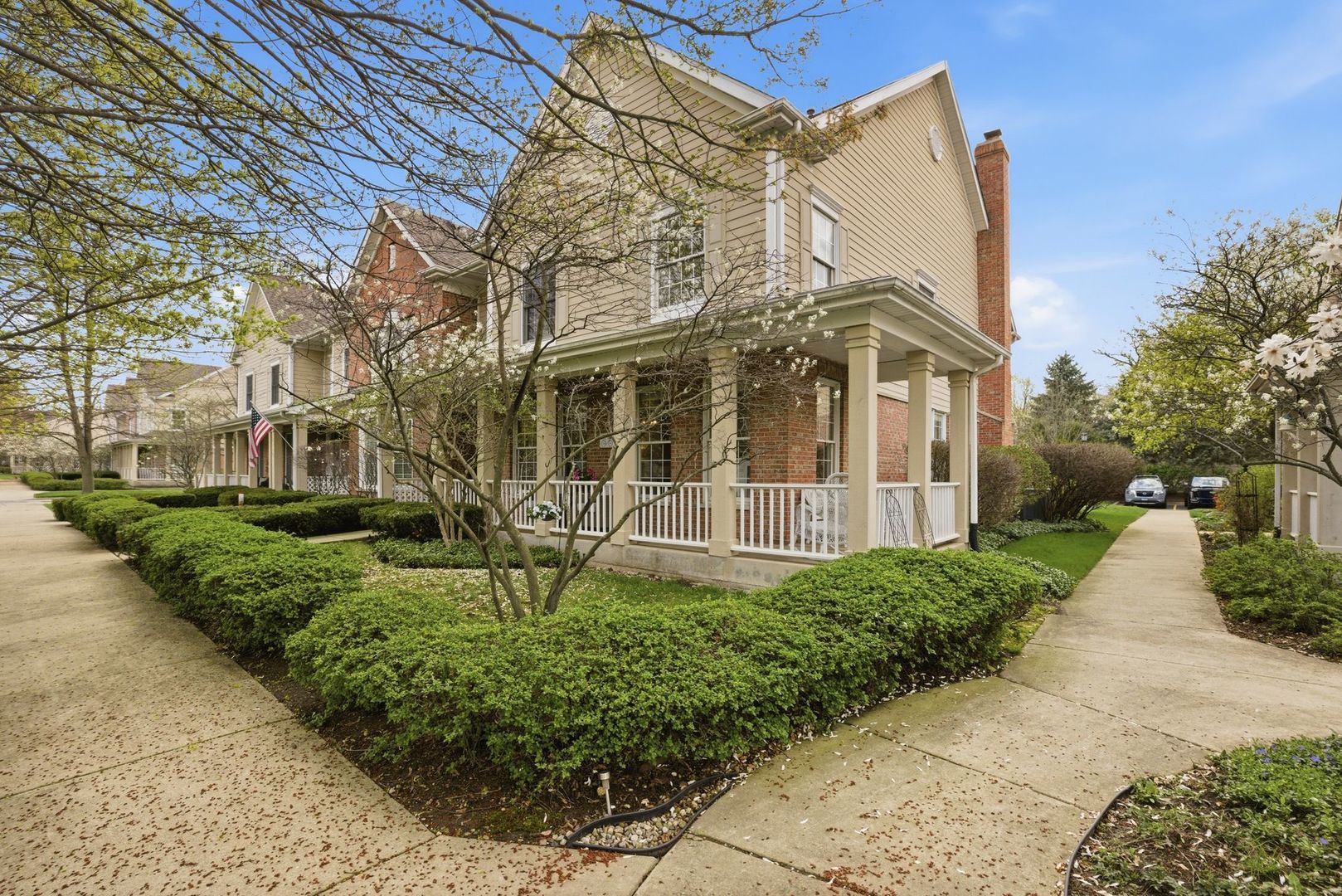 4359 Canterbury Court — St. Charles, IL 60174