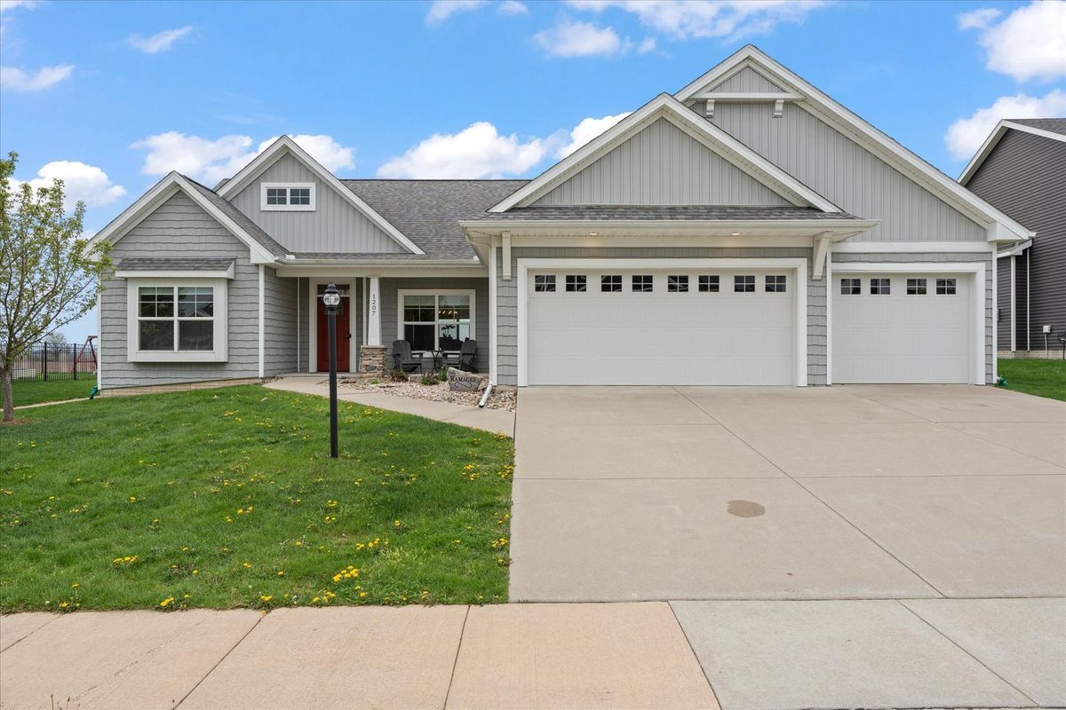 1207 Morningside Lane, Mahomet, IL 61853