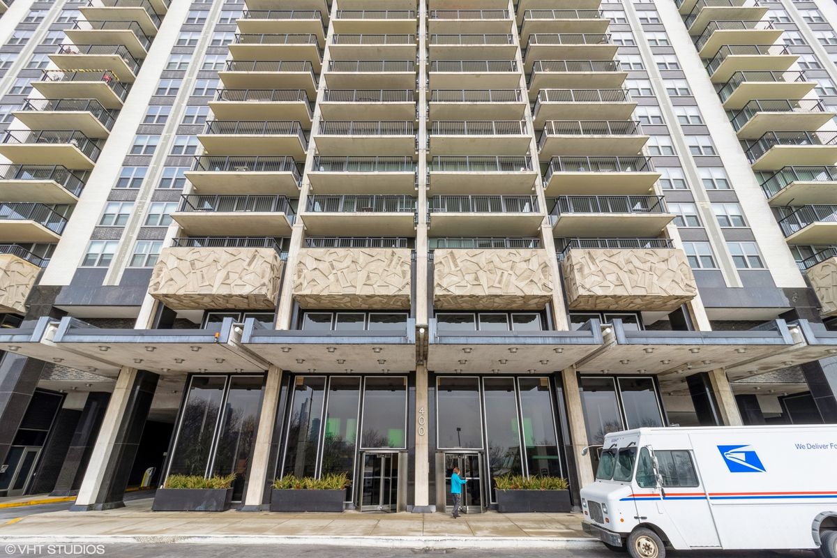 400 Randolph Street, Chicago, IL 60601