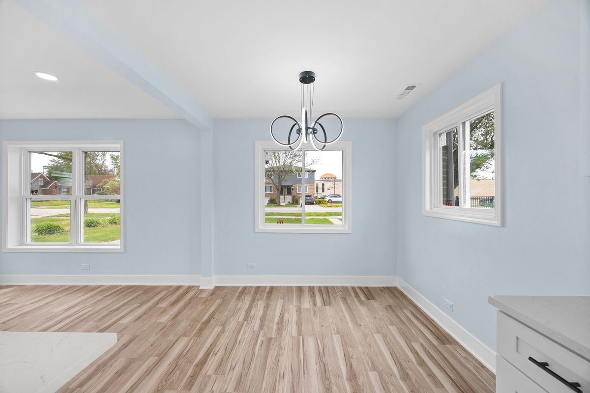 1415 N Taft Avenue, Berkeley, IL 60163
